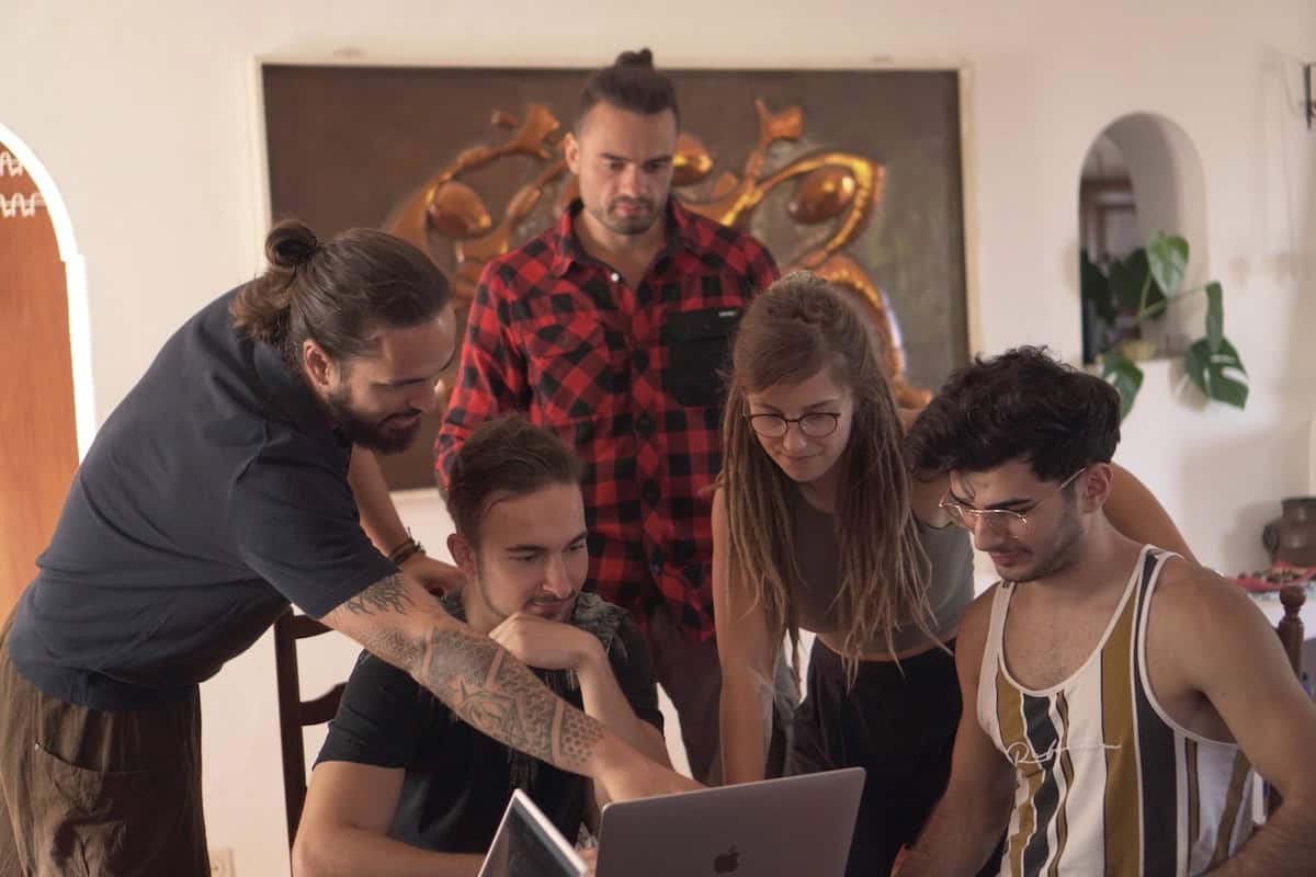 Team_working